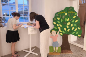 Eröffnung der Wanderausstellung in der pflegimuri (13. Juni 2025) – «Du zählst, weil Du bist», Cicely Saunders (1918–2005) – Palliative Care und Begleitung der Aargauer Landeskirchen – www.palliative-begleitung.ch (Foto Martina Holder-Franz)