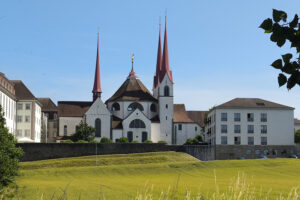 Eröffnung der Wanderausstellung in der pflegimuri (13. Juni 2025) – «Du zählst, weil Du bist», Cicely Saunders (1918–2005) – Palliative Care und Begleitung der Aargauer Landeskirchen – www.palliative-begleitung.ch (Foto Martina Holder-Franz)