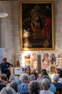 Eröffnung der Wanderausstellung in der Sebastianskapelle Baden (18. August 2025) – «Du zählst, weil Du bist», Cicely Saunders (1918–2005) – Palliative Care und Begleitung der Aargauer Landeskirchen – www.palliative-begleitung.ch (Foto Jean-Marc Felix, XMedia)