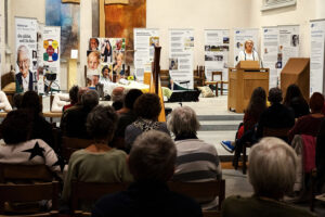Eröffnung der Wanderausstellung in der Reformierten Kirche Rheinfelden (1. November 2025) – «Du zählst, weil Du bist», Cicely Saunders (1918–2005) – Palliative Care und Begleitung der Aargauer Landeskirchen – www.palliative-begleitung.ch (Foto Jean-Marc Felix, XMedia)