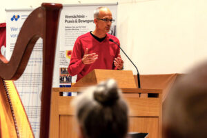 Eröffnung der Wanderausstellung in der Reformierten Kirche Rheinfelden (1. November 2025) – «Du zählst, weil Du bist», Cicely Saunders (1918–2005) – Palliative Care und Begleitung der Aargauer Landeskirchen – www.palliative-begleitung.ch (Foto Jean-Marc Felix, XMedia)