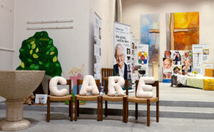 Eröffnung der Wanderausstellung in der Reformierten Kirche Rheinfelden (1. November 2025) – «Du zählst, weil Du bist», Cicely Saunders (1918–2005) – Palliative Care und Begleitung der Aargauer Landeskirchen – www.palliative-begleitung.ch (Foto Jean-Marc Felix, XMedia)